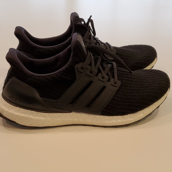 Adidas Ultra boost 9.5 - Picture 2 of 6